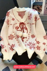 Long Sleeve Christmas Theme Pattern V-Neck Sweater