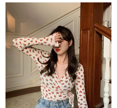 V-Neck Retro Floral Pattern Long Sleeve Slim Shirt