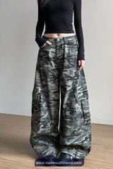 Loose Camouflage Style Cargo Pocket Pants