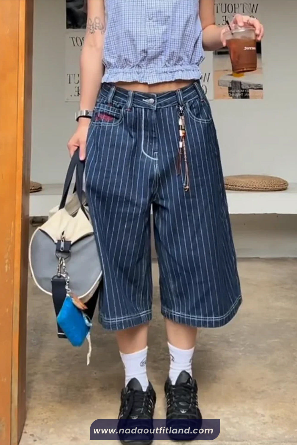 Loose Calf Length Blue Striped Jeans Pants