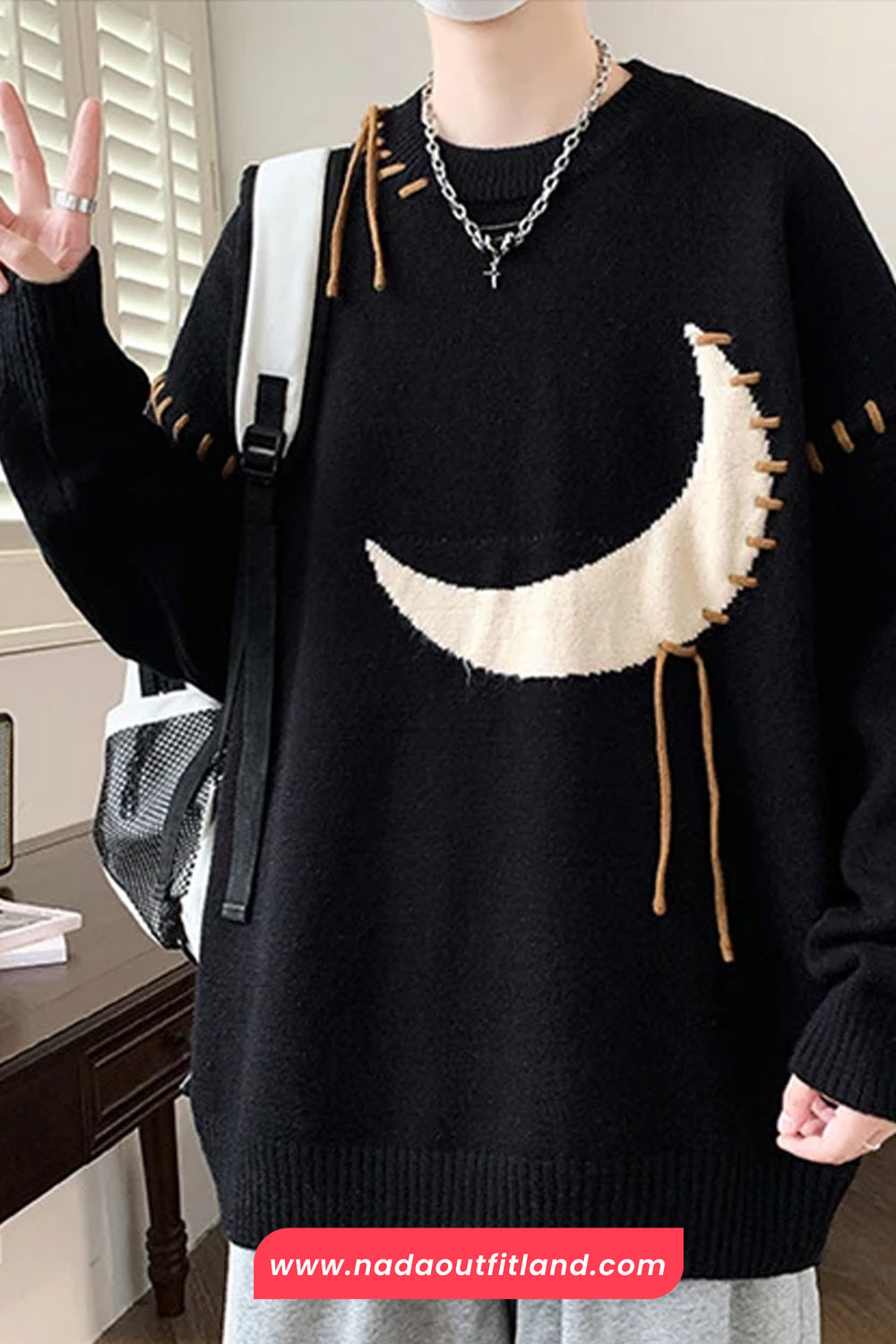 Long Sleeve O-Neck Crescent Moon Embroidered Men Sweater