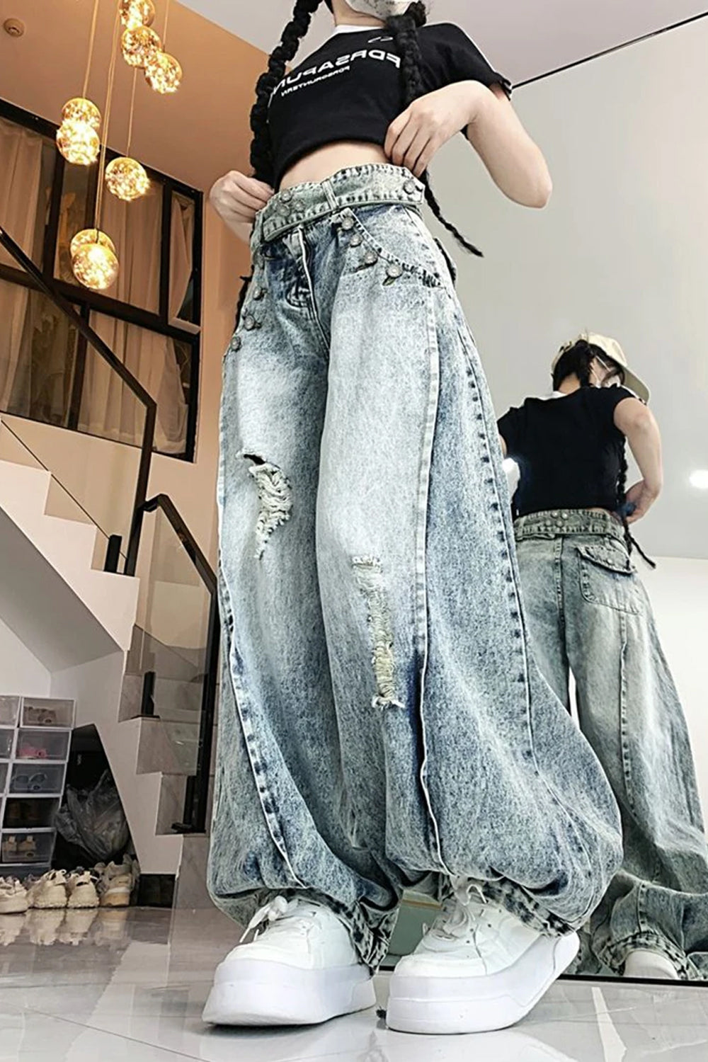 Distressed Washed Baggy Jeans â€?Retro Streetwear Essential