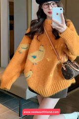 Long Sleeve Cute Chicken Embroidered O-Neck Sweater