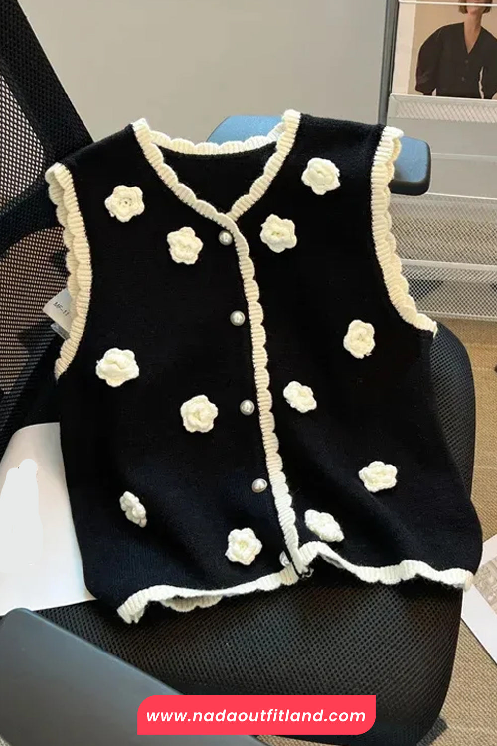 3D Floral Pattern Sleeveless Vest Sweater