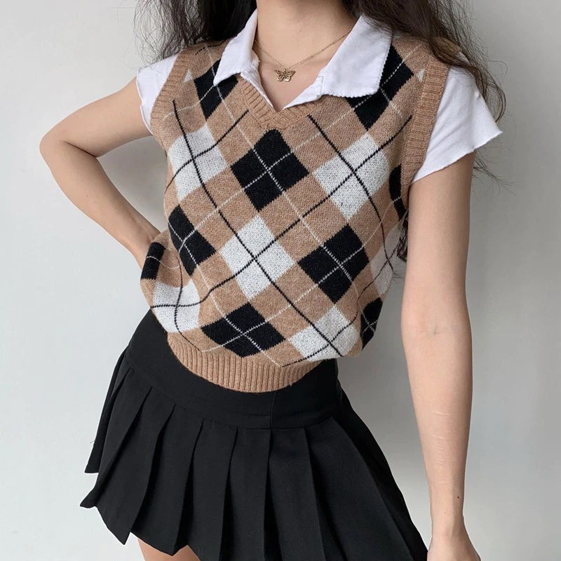 Diamond Pattern Classic Knitted Vest Sweater