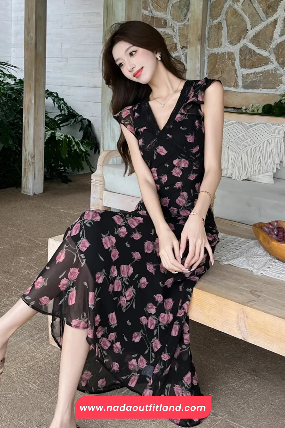 V-Neck Retro Floral Pattern Black Chiffon Long Dress