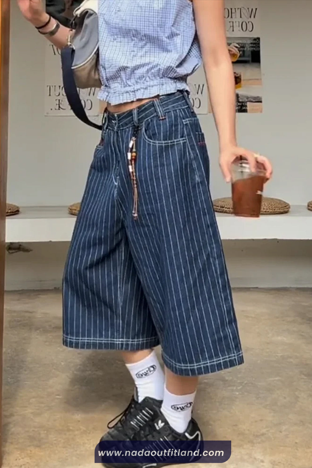 Loose Calf Length Blue Striped Jeans Pants