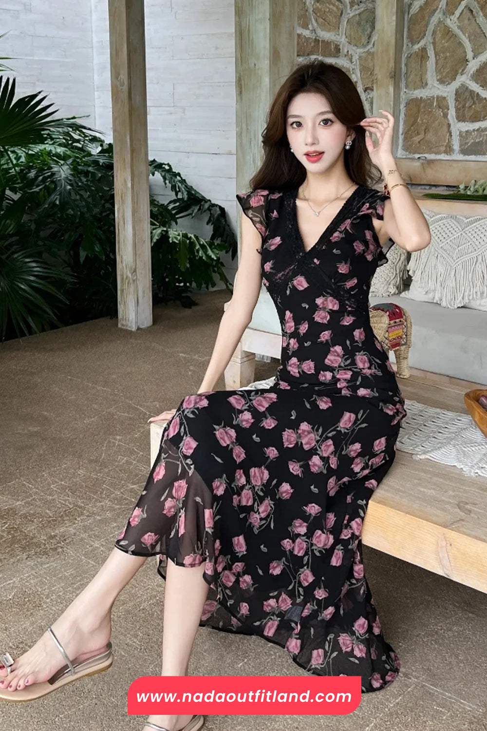 V-Neck Retro Floral Pattern Black Chiffon Long Dress