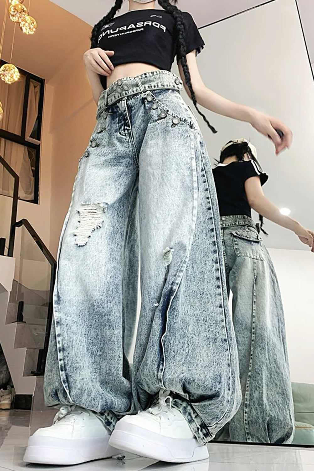 Distressed Washed Baggy Jeans â€?Retro Streetwear Essential