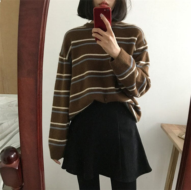 Loose O-Neck Knitted Striped Sweater