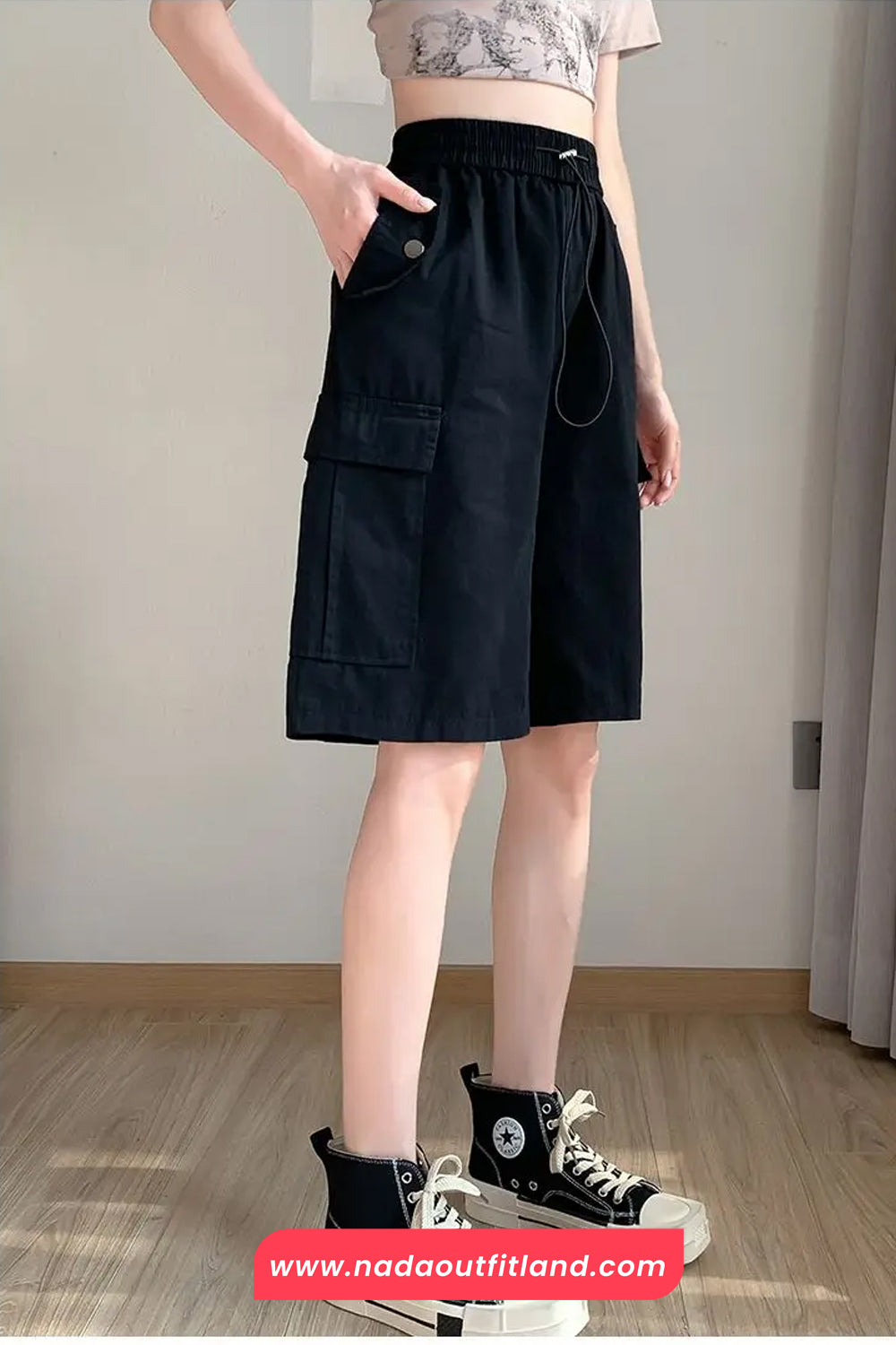 Elastic Waist Cargo Pockets Knee Length Shorts