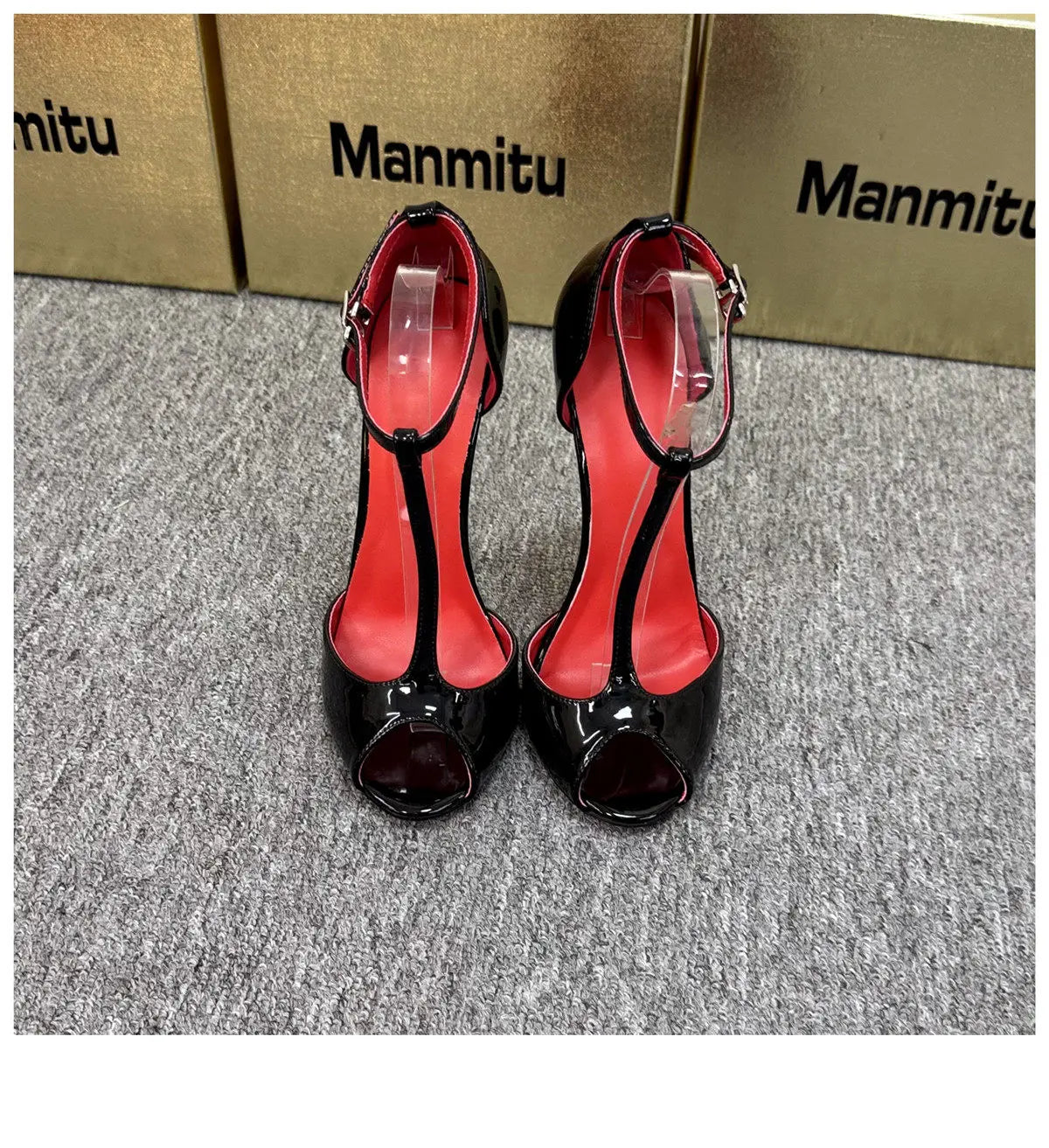 T-belt Hollow Small Fish Mouth Shoes